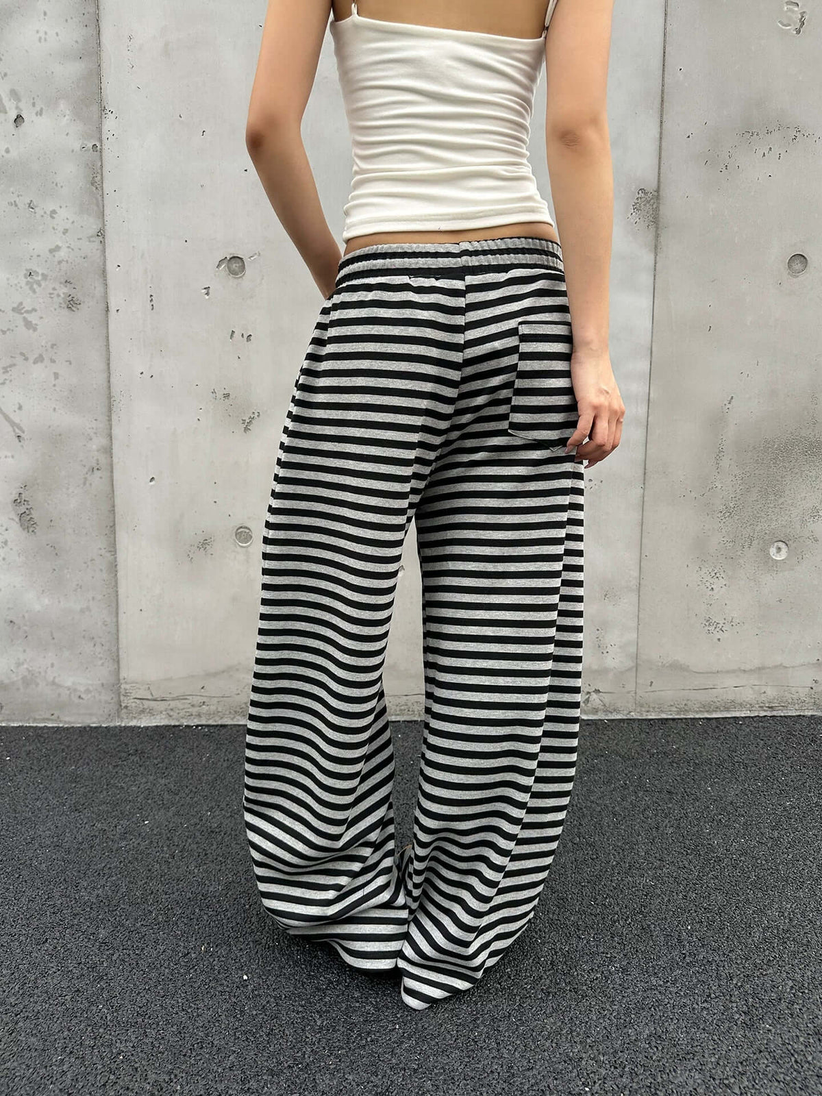 Unisex Drawstring Oversized Sweatpants — image 4