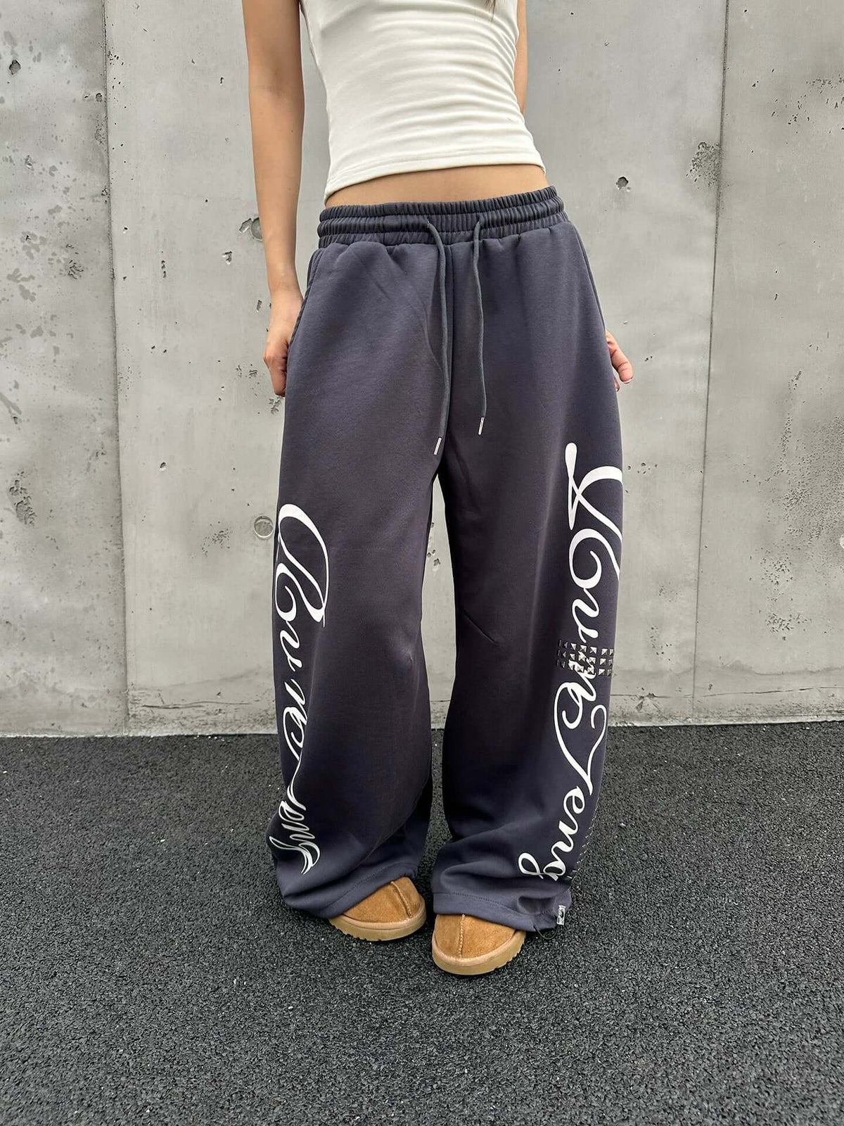 Letter Print Rivet Wide-Leg Drawstring Sweatpants — image 5