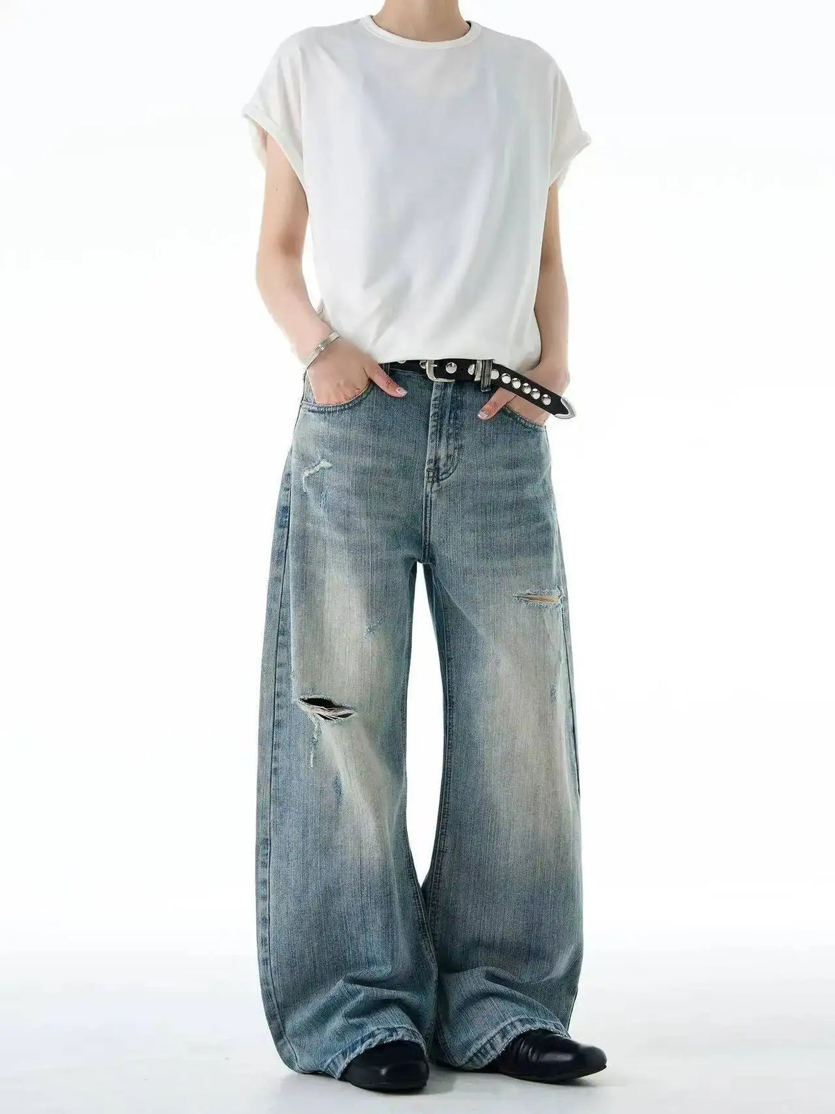 IEFB Distressed Curved Knife Jeans product detail