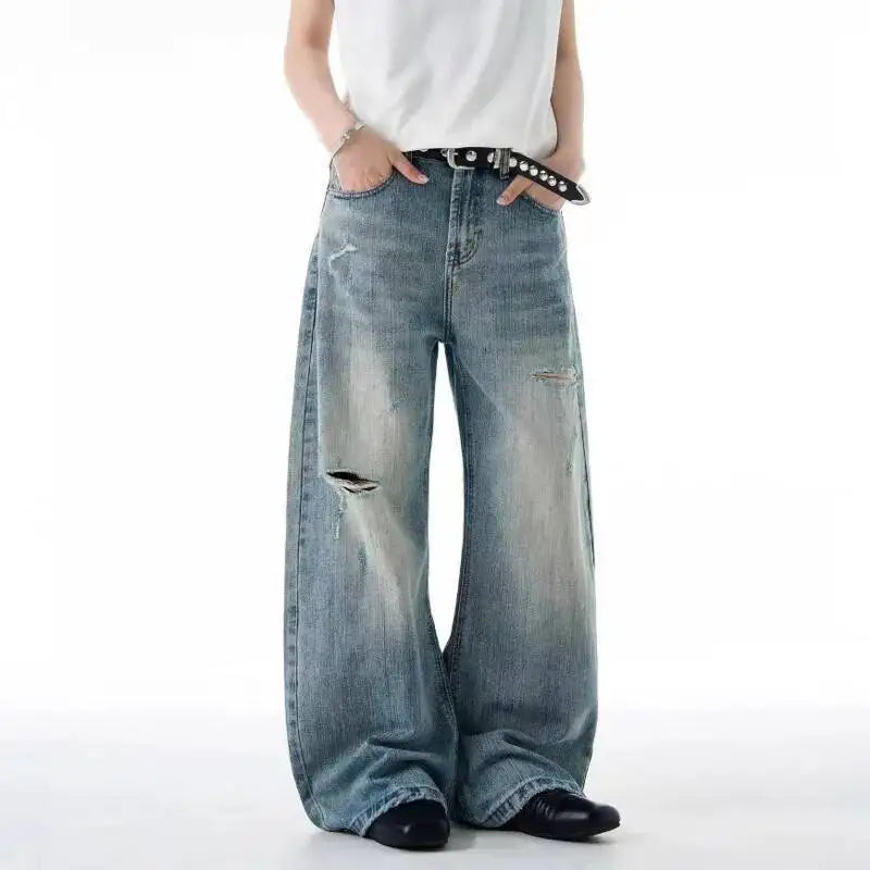IEFB Distressed Curved Knife Jeans