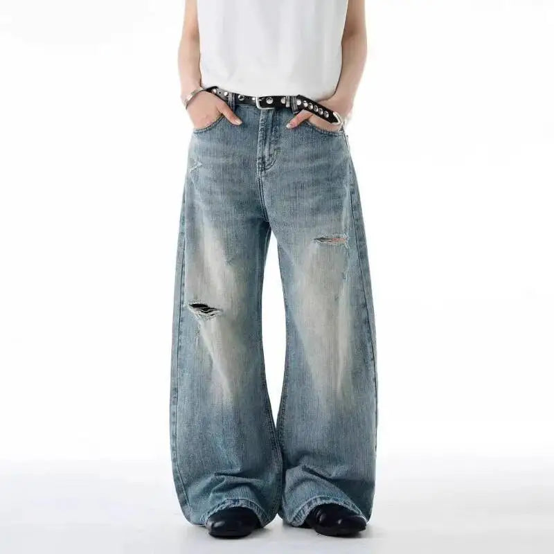 IEFB Distressed Curved Knife Jeans