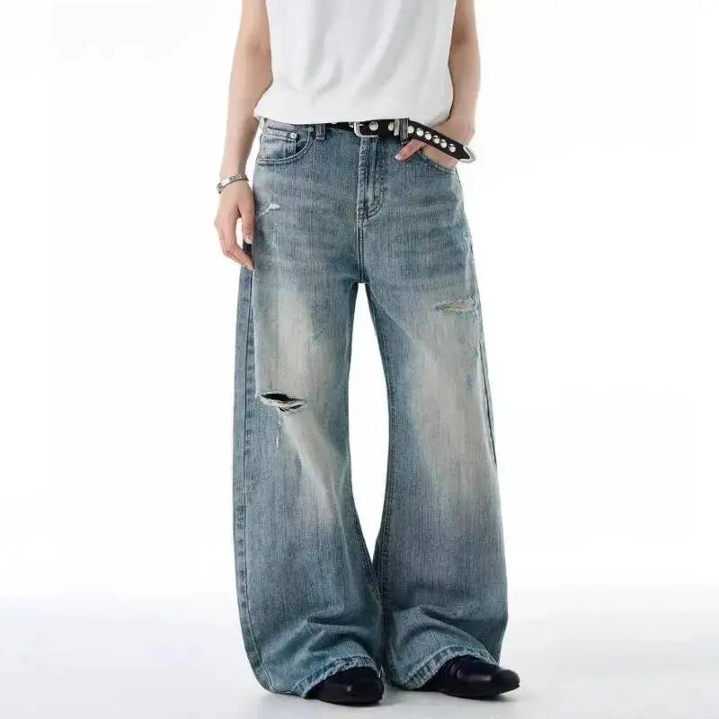 IEFB Distressed Curved Knife Jeans